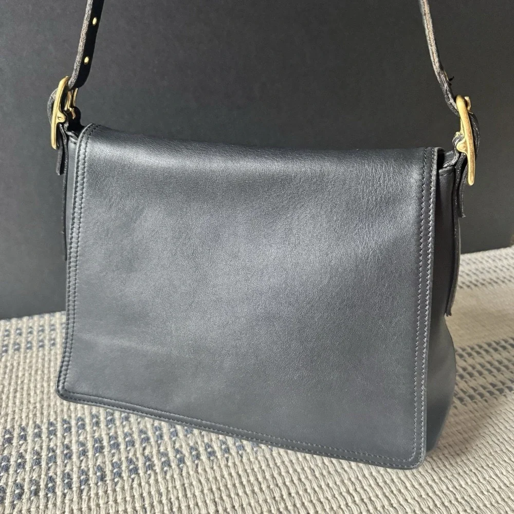 Vintage Coach Legacy 1991 Costa Rica Black Leather Flap Shoulder Bag 9828
